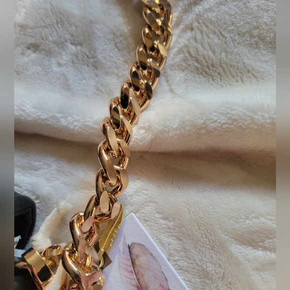 NWT!! Jessica Simpson Jennifer Crossbody Bag With Gold Details - Picture 4 of 9